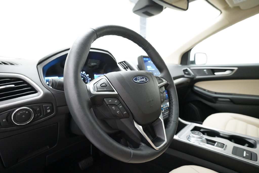Used 2024 Ford Edge SEL w/ Convenience Package AWD/4WD image 8