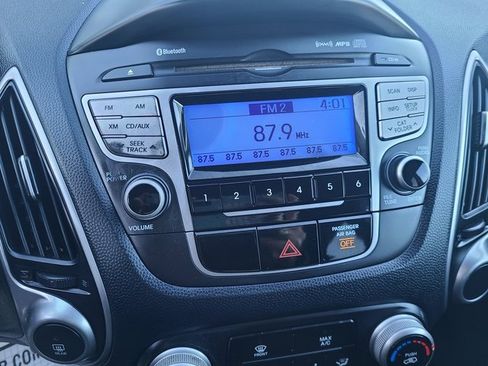 Used 2011 Hyundai Tucson GLS image 9