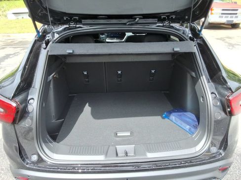 New 2026 Chevrolet Trax RS w/ Sunroof Package FWD image 14