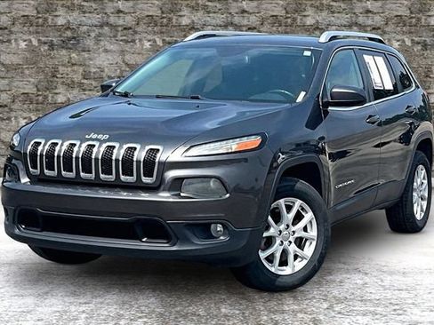 Used 2014 Jeep Cherokee Latitude AWD/4WD image 3