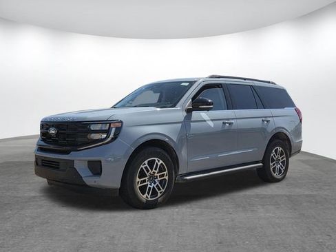New 2026 Ford Expedition Active RWD image 4