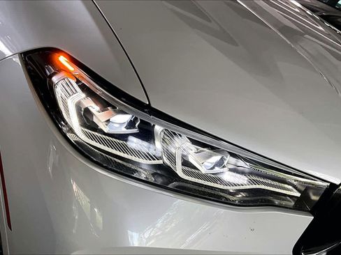 Used 2020 BMW X7 xDrive40i w/ M Sport Package AWD/4WD image 27