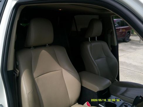 Used 2021 Toyota 4Runner Limited AWD/4WD image 17