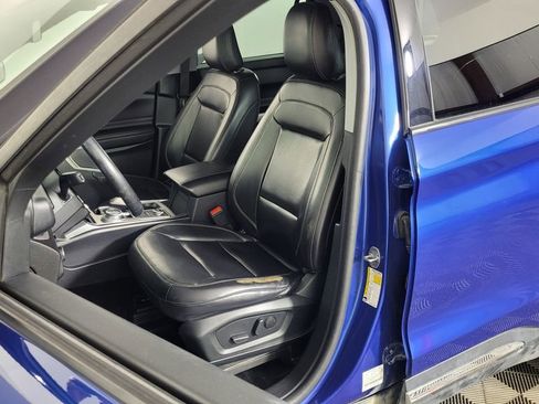 Used 2021 Ford Explorer XLT w/ Equipment Group 202A image 16