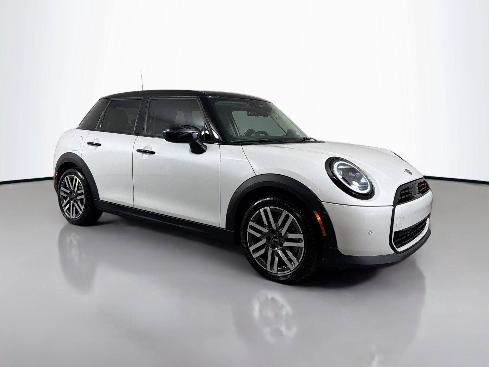 Used 2025 MINI Cooper S FWD image 3
