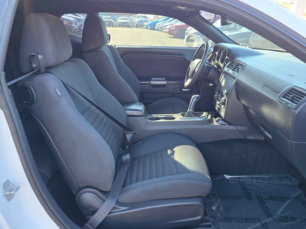 Used 2014 Dodge Challenger R/T RWD image 18