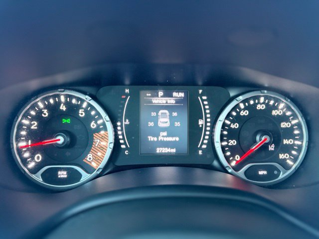 Used 2023 Jeep Renegade Latitude w/ Premium Group AWD/4WD image 16
