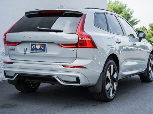Certified 2025 Volvo XC60 T8 Plus w/ Protection Package Premier image 5
