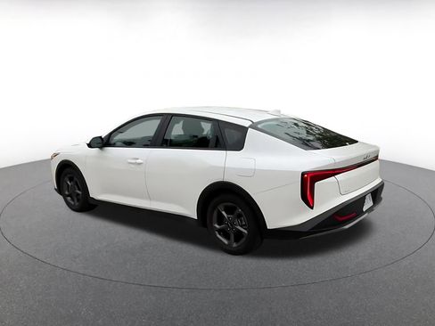 Used 2025 Kia K4 FWD image 10