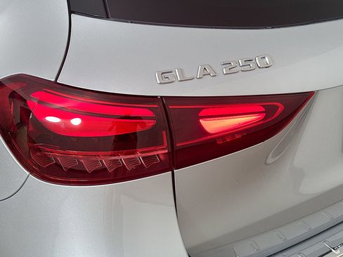 Certified 2026 Mercedes-Benz GLA 250 4MATIC image 44