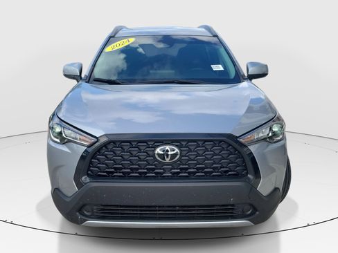 Used 2024 Toyota Corolla Cross LE FWD image 2