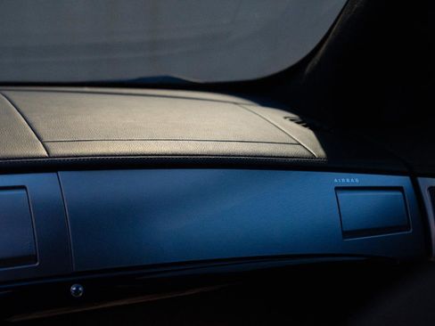 Used 2015 Jaguar XF Portfolio image 30