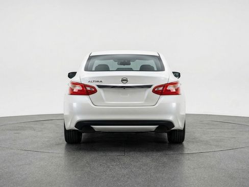 Used 2025 Nissan Altima 2.5 SV image 7