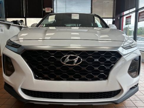 Used 2019 Hyundai Santa Fe SE FWD image 4
