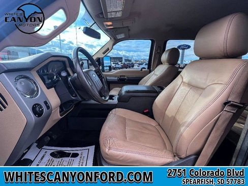 Used 2015 Ford F250 Lariat w/ Lariat Interior Package image 4