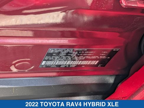 Used 2022 Toyota RAV4 XLE w/ Convenience Package AWD/4WD image 39