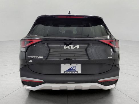 Used 2025 Kia Sportage EX image 24