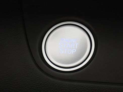Used 2024 Hyundai Elantra SEL FWD image 15
