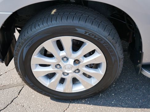 Used 2012 Toyota Sequoia Platinum AWD/4WD image 15