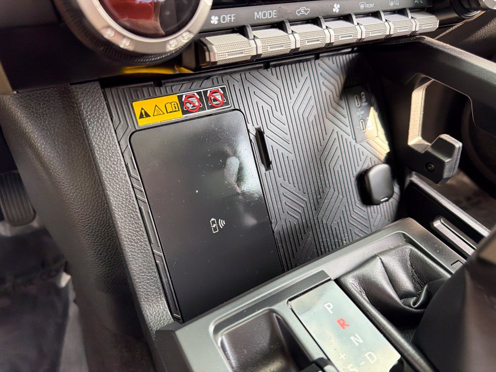Used 2024 Toyota Tacoma Limited AWD/4WD image 37