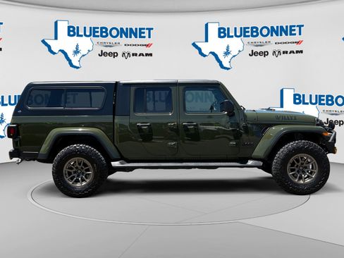 Used 2023 Jeep Gladiator Sport AWD/4WD image 4