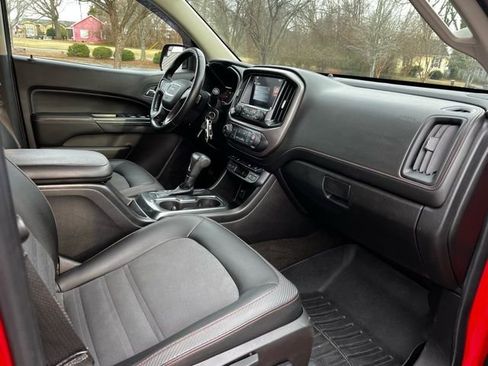 Used 2016 GMC Canyon SLE w/ All Terrain Package image 22