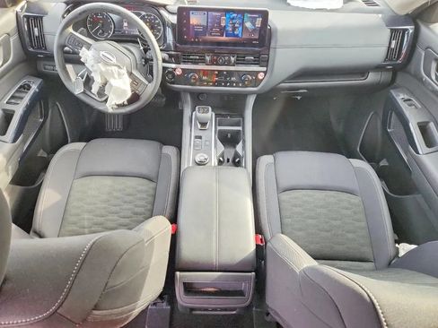 Used 2026 Nissan Pathfinder SV AWD/4WD image 8