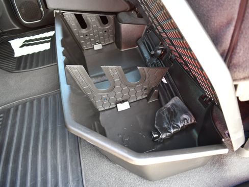 Used 2023 Chevrolet Silverado 1500 LT RWD image 25