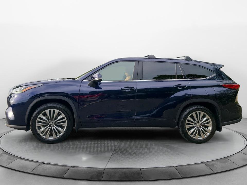 Used 2021 Toyota Highlander Platinum AWD/4WD image 4