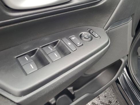 Used 2021 Honda CR-V LX image 19