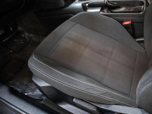 Used 2018 Ford Mustang Coupe RWD image 32