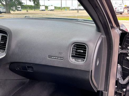 Used 2022 Dodge Charger SXT w/ Leather Interior Group RWD image 22