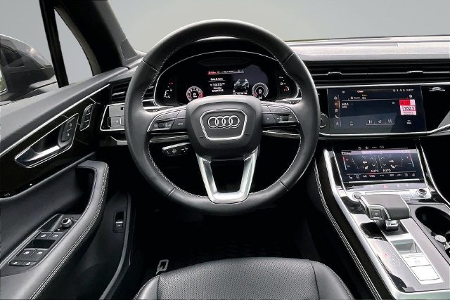 Used 2025 Audi Q7 3.0T Premium Plus AWD/4WD image 8