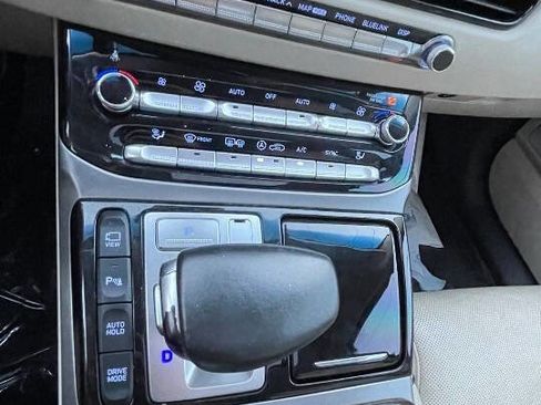 Used 2017 Genesis G90 3.3T Premium image 24