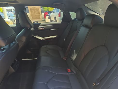 Used 2019 Toyota Avalon XLE w/ Moonroof Package FWD image 15