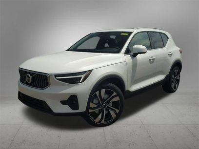 New 2025 Volvo XC40 B5 Plus w/ Protection Package Premier