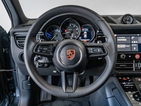 New 2025 Porsche Macan image 17