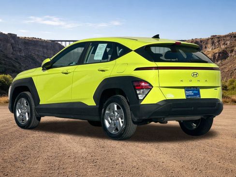Certified 2025 Hyundai Kona SE AWD/4WD image 5