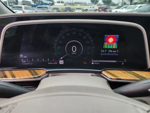 Used 2021 Cadillac Escalade Premium Luxury Platinum image 17