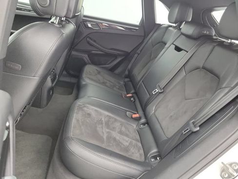 Used 2018 Porsche Macan AWD/4WD image 12
