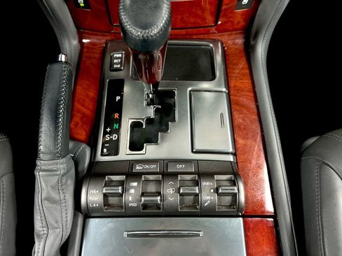 Used 2008 Lexus LX 570 4WD image 39