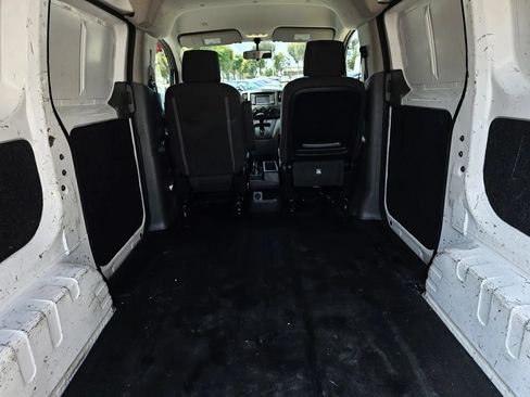 Used 2018 Nissan NV200 SV w/ Navigation Package FWD image 11