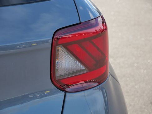 Certified 2023 Hyundai Venue SEL image 17