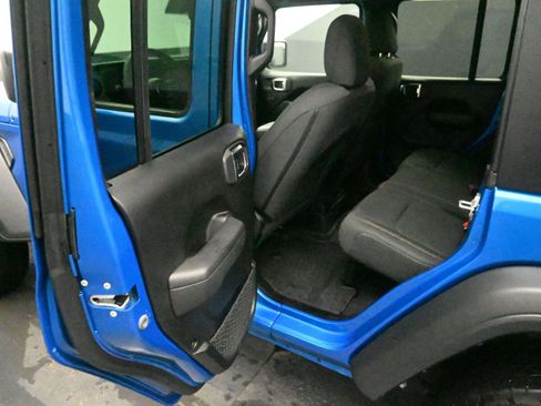 Used 2025 Jeep Wrangler Sport S image 13