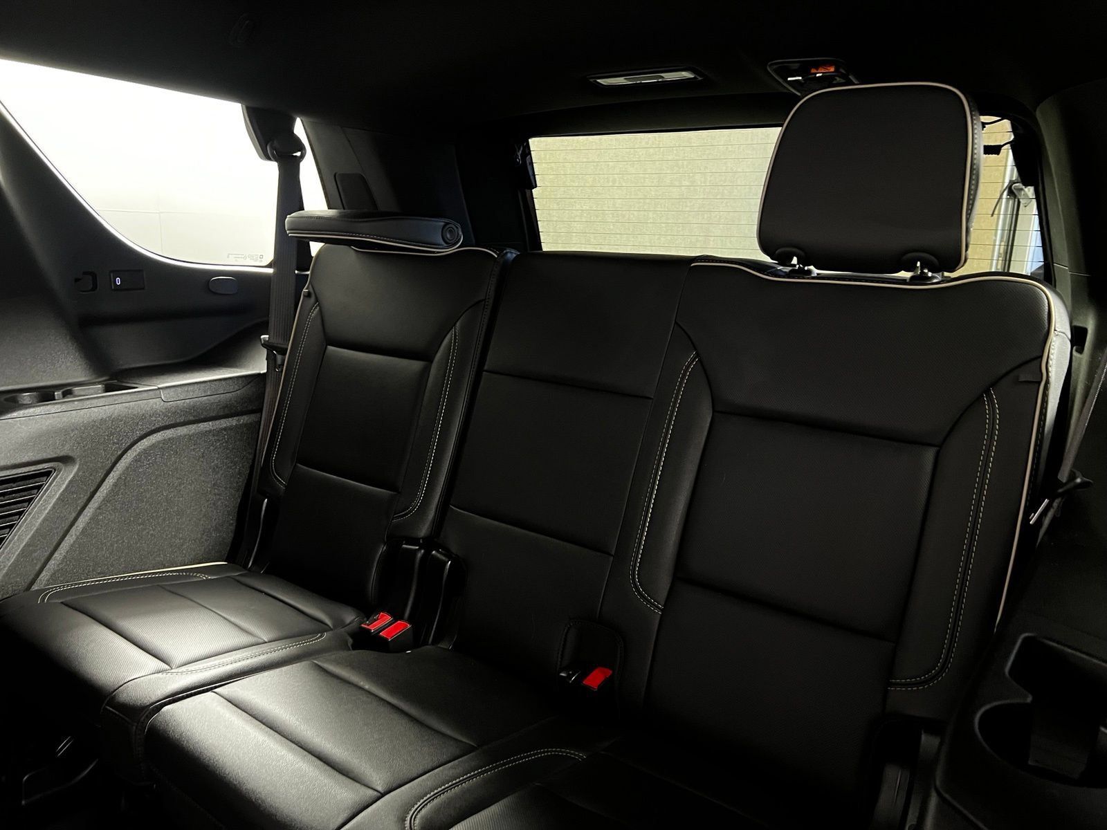 Used 2023 Chevrolet Tahoe Premier AWD/4WD image 28