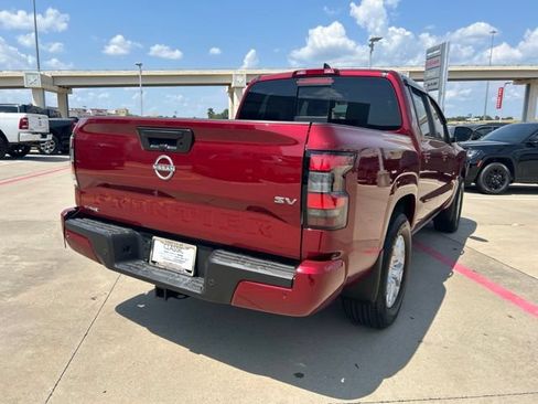 Used 2024 Nissan Frontier SV w/ SV Convenience Package RWD image 11