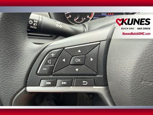 Used 2025 Nissan Altima 2.5 SV FWD image 12