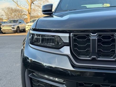 New 2026 Jeep Grand Cherokee Limited w/ Limited Altitude Package image 10