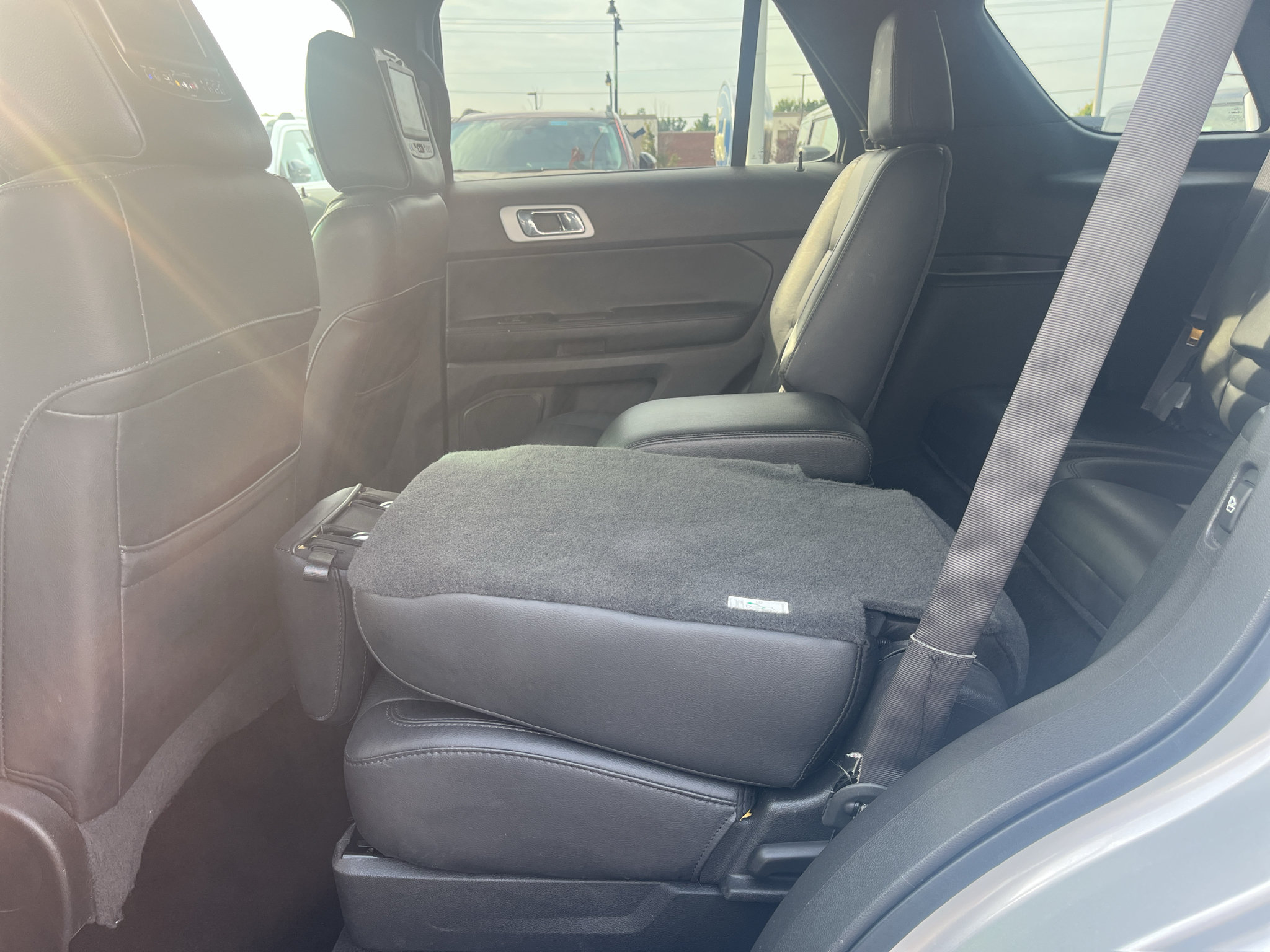 Used 2015 Ford Explorer Limited w/ Equipment Group 302A AWD/4WD image 28