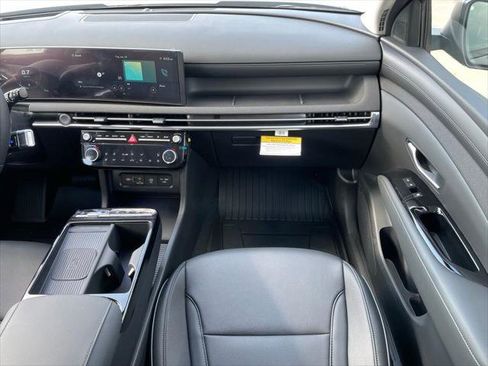 Used 2025 Hyundai Tucson Limited image 17
